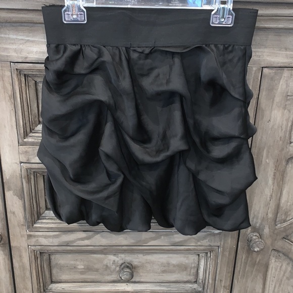NWOT Women’s Maurice’s Black Satiny Pick Ups Bubble Mini Skirt (Medium) - Picture 3 of 6